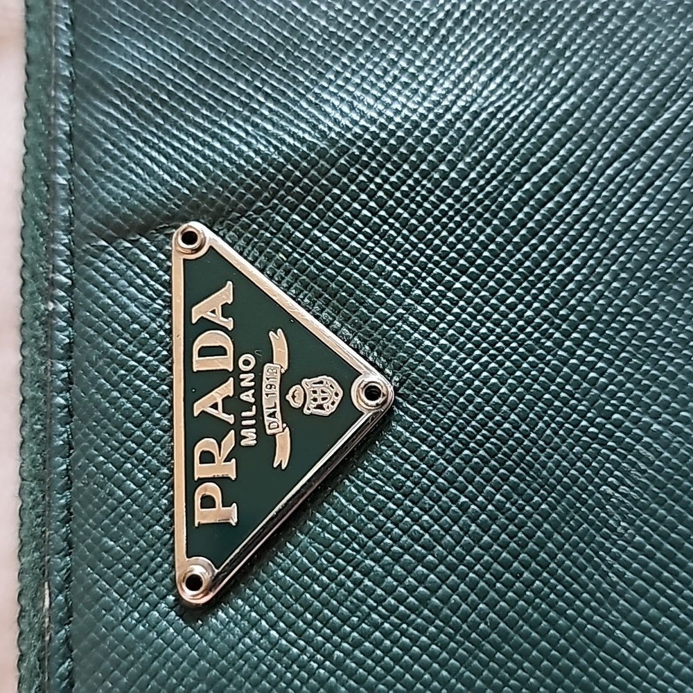 PRADA WALLET - Picture 2 of 15